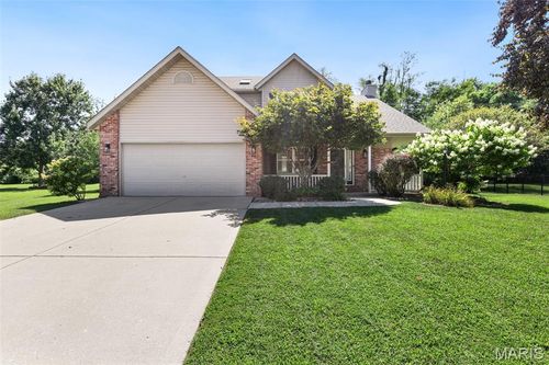 2807 Hunters Crossing Dr, Edwardsville, IL, 62025-3005 | Card Image