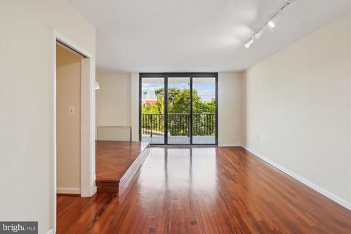 apt-414-4242 E West Hwy, CHEVY CHASE, MD, 20815-5949 | Card Image