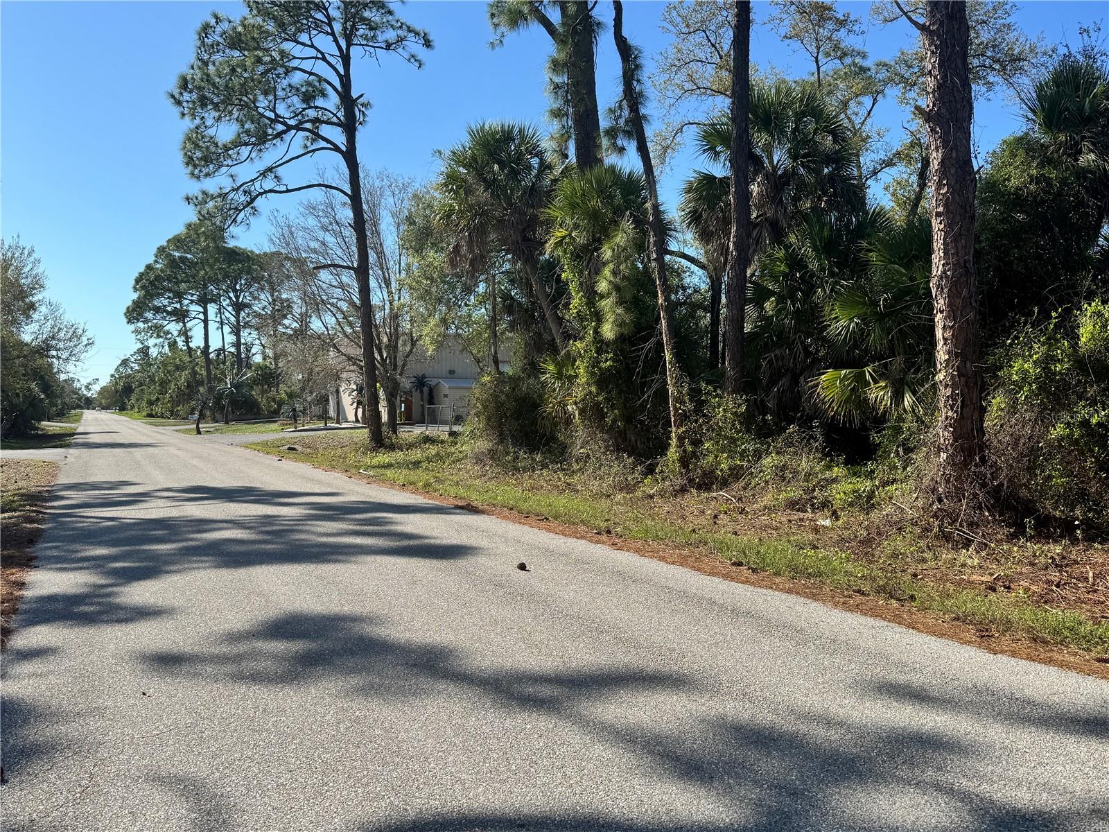 Land in PORT CHARLOTTE 5