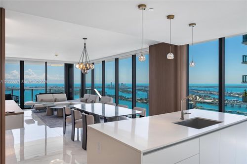 5407-700 Ne 24th St, Miami, FL, 33137 | Card Image