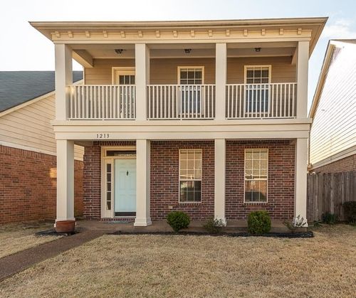 1213 Oak Creek Dr, Collierville, TN, 38017-2651 | Card Image