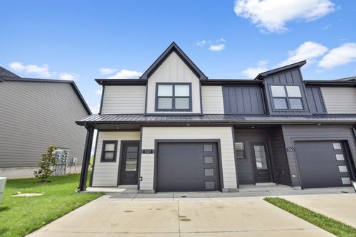 501 Jonathan Wade Pvt Cir, Clarksville, TN, 37043-4096 | Card Image