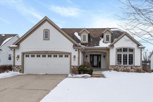 1705 Tumbleweed Circle, West Bend, WI, 53095 | Card Image