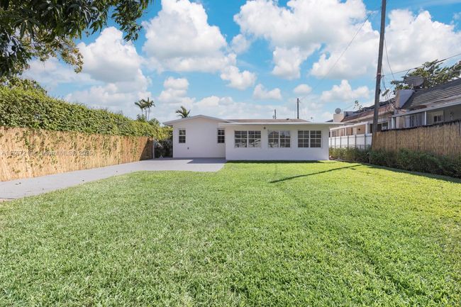395 W 39 Th Pl, House other with 4 bedrooms, 2 bathrooms and null parking in Hialeah FL | Image 23