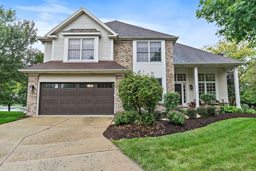 11 Lake Ridge Ct, South Elgin, IL, 60177-3251 | Card Image