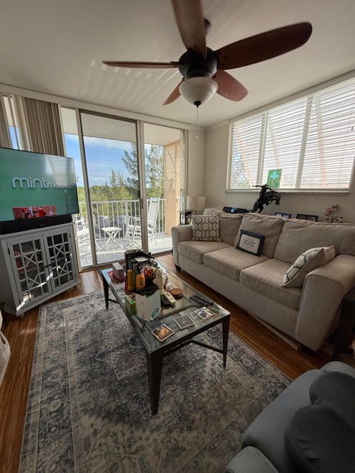 e-3930 S Roosevelt Blvd, Key West, FL, 33040-5201 | Card Image