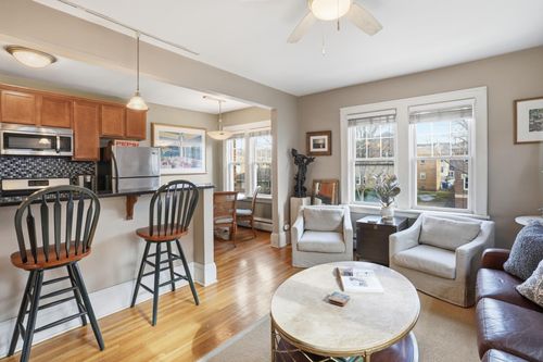 202-3520 Emerson Ave S, Minneapolis, MN, 55408-3934 | Card Image