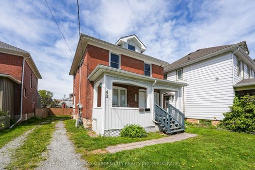 43 York St, Saint Catharines, ON, L2R6C2 | Card Image