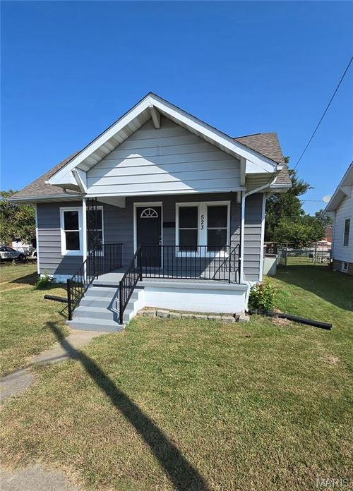 523 E Acton Ave, Wood River, IL, 62095-2117 | Card Image