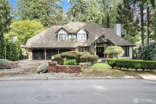 2520 Sahalee Drive W, Sammamish, WA, 98074 | Card Image