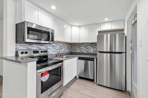 apt-104-2191 Ne 1st Ct, Boynton Beach, FL, 33435-2306 | Card Image