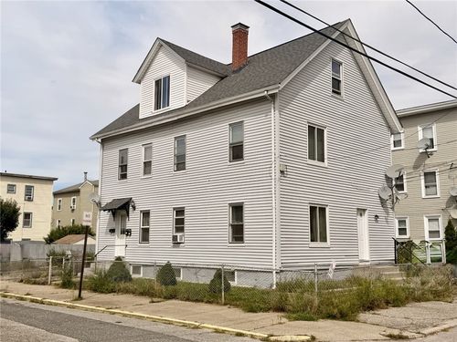 77 Henry St, Central Falls, RI, 02863-4314 | Card Image