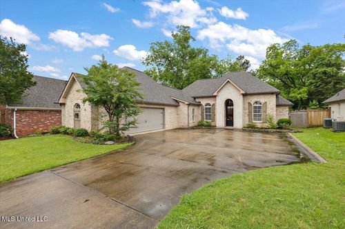 210 Penny Ln, Brandon, MS, 39042-7558 | Card Image
