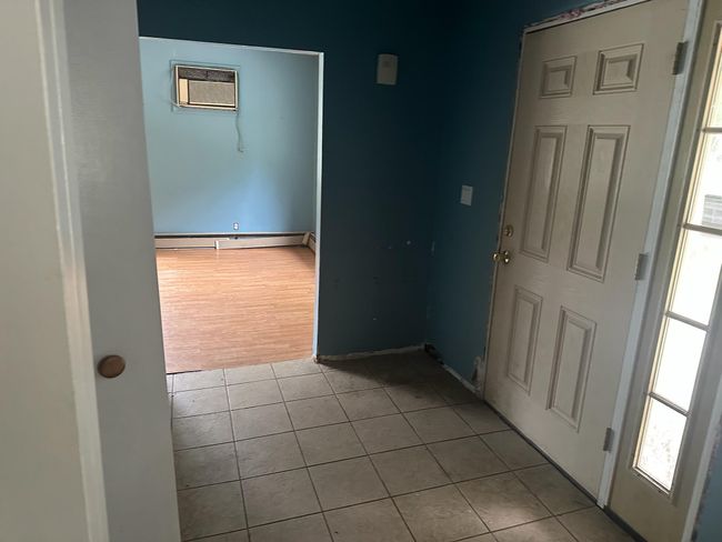 129 W Walnut St, House other with 3 bedrooms, 1 bathrooms and null parking in Saint Charles MI | Image 4