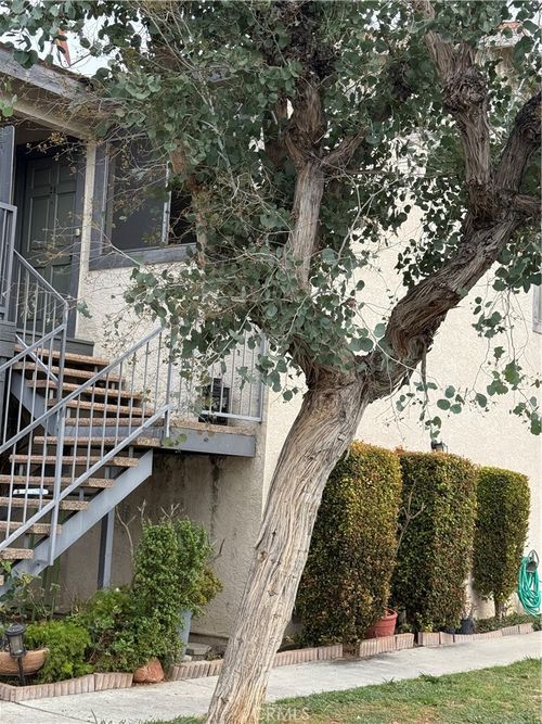 10726 Oak St, Los Alamitos, CA, 90720-2312 | Card Image