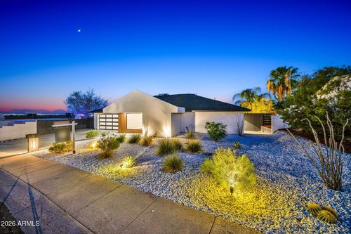 1955 E Greenway Rd, Phoenix, AZ, 85022-3906 | Card Image