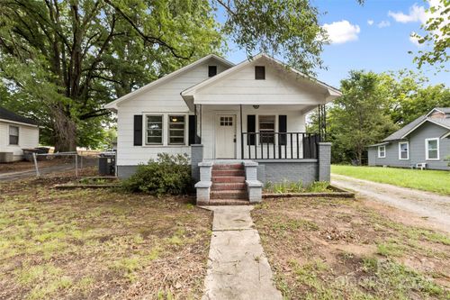 323 E 20th St, Kannapolis, NC, 28083-2645 | Card Image