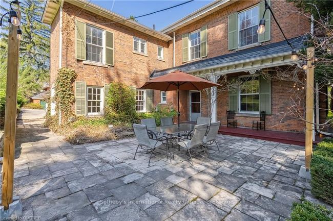 30 South St W, House other with 6 bedrooms, 4 bathrooms and 7 parking in Dundas ON | Image 45