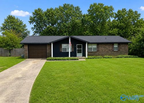 1116 Compton Ave, Albertville, AL, 35950-4927 | Card Image