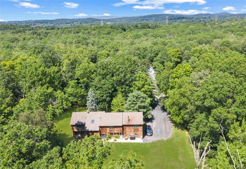 243 Hill Rd, Goshen, NY, 10924-5058 | Card Image