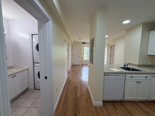 302-145 Bennington St, Revere, MA, 02151-5561 | Card Image