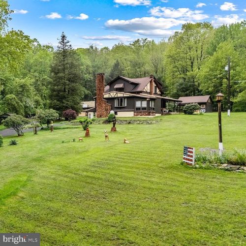 194 Crest St, Barnesville, PA, 18214-2201 | Card Image