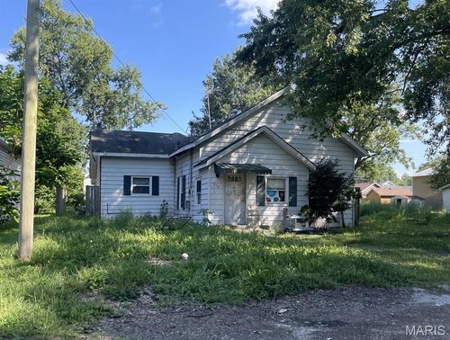 374 S 2nd Street, Livingston, IL, 62058 | Card Image