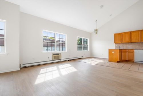 apt-16-197 Fulton St, Farmingdale, NY, 11735-2553 | Card Image