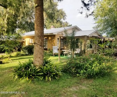 311 Summit Street, House other with 3 bedrooms, 1 bathrooms and null parking in Crescent City FL | Image 3