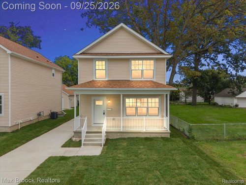 27824 Groveland St, Madison Heights, MI, 48071-3355 | Card Image