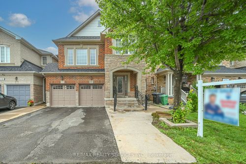 119 Crown Victoria Dr, Brampton, ON, L7A3X9 | Card Image