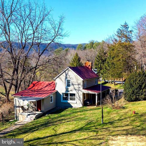 903 Rocky Hollow Rd, BENTONVILLE, VA, 22610-2148 | Card Image