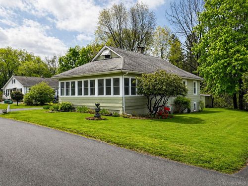 17 Lewis St, Otisville, NY, 10963-2326 | Card Image