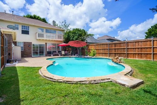 8213 Eagle Dr, Rowlett, TX, 75088-7622 | Card Image