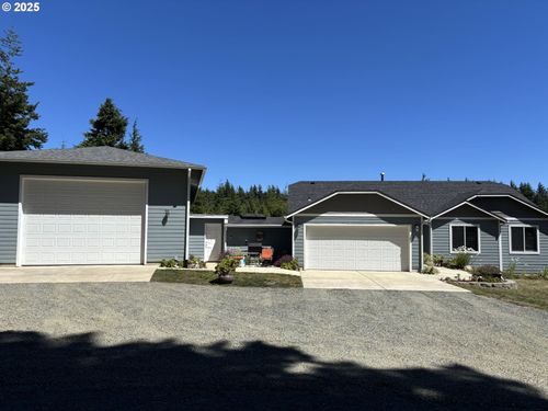 88620 Pacific Surf Ln, Bandon, OR, 97411-6323 | Card Image