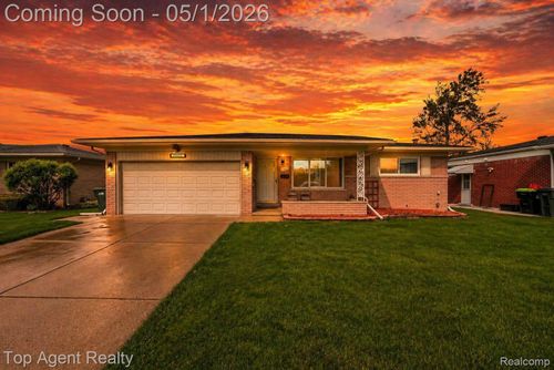 33437 Somerset Dr, Sterling Heights, MI, 48312-6065 | Card Image