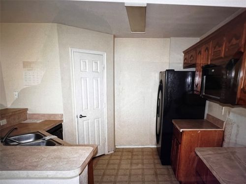 245 Willow Creek Ln, Terrell, TX, 75160-5145 | Card Image