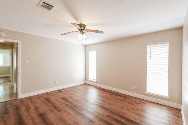 19406 Enchantington Cir, House other with 3 bedrooms, 2 bathrooms and 2 parking in Spring TX | Image 15