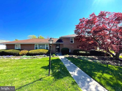 1425 Hill St, YORK, PA, 17403-3312 | Card Image