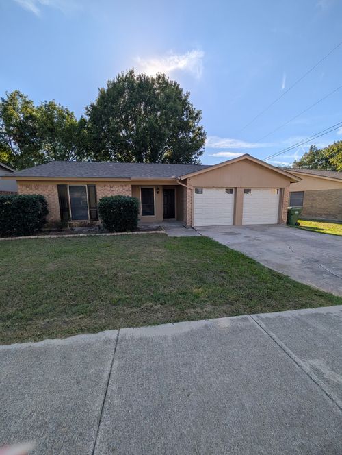 6300 Brookside Dr, Watauga, TX, 76148-3211 | Card Image