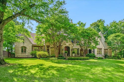 637 W Clover Dr, Memphis, TN, 38120-2747 | Card Image