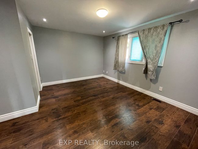 UPPER - 373 Maplegrove Ave, House attached with 3 bedrooms, 1 bathrooms and 1 parking in Bradford ON | Image 6