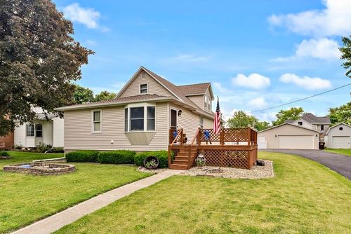 203 Lake St, Ashkum, IL, 60911-6052 | Card Image