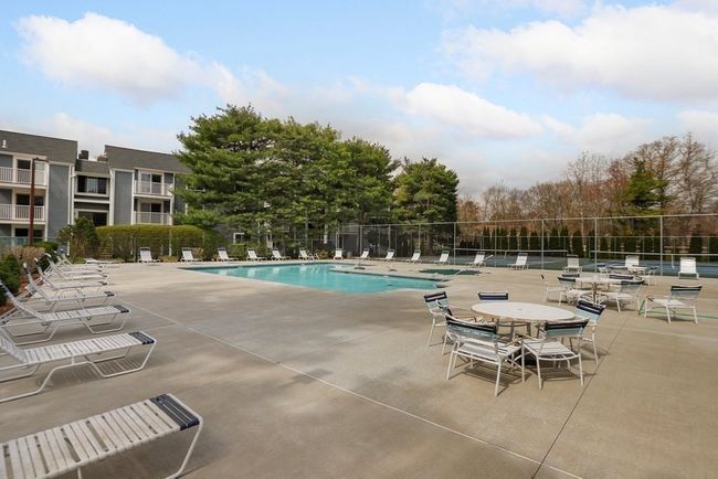 APT-15 - 4 Post Oak Ln, Condo with 2 bedrooms, 2 bathrooms and 2 parking in Natick MA | Image 21