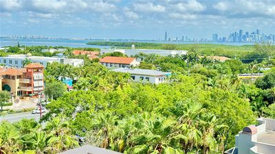 838 - 151 Crandon Blvd, Condo with 2 bedrooms, 2 bathrooms and null parking in Key Biscayne FL | Image 3