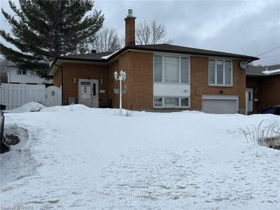 88 Beverly Rd, House other with 3 bedrooms, 2 bathrooms and 3 parking in North Bay ON | Image 2