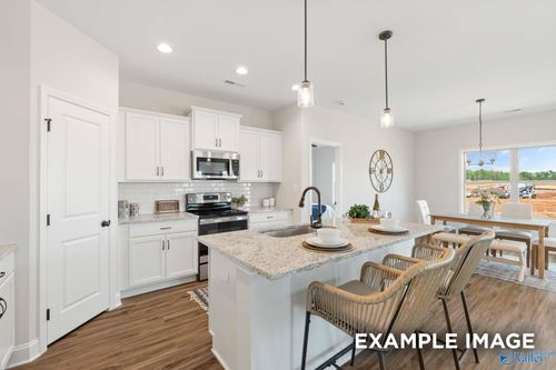 232 Jerrie Lynn Blvd, Meridianville, AL, 35759-3806 | Card Image