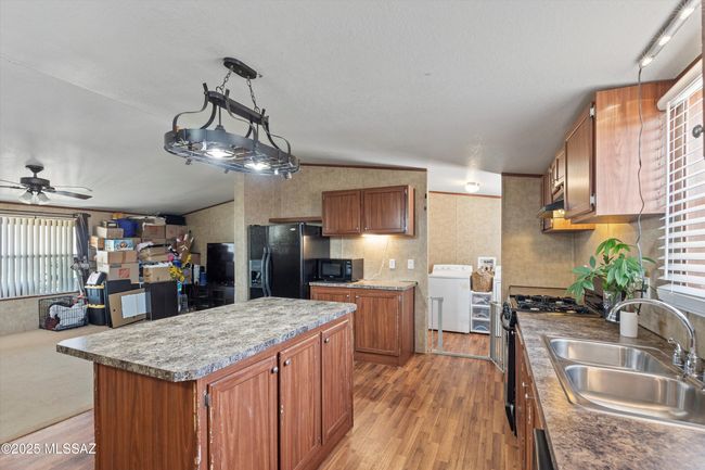 Kitchen | Image 5
