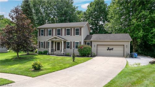 8226 Clover Ln, Garrettsville, OH, 44231-1033 | Card Image