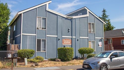 733 10th St Ne, Auburn, WA, 98002-4149 | Card Image